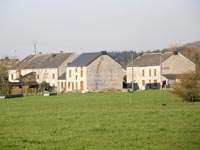 La plupart des maisons de Tohogne sont en pierre calcaire.