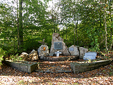 Monument ddi aux rsistants du groupe Byl  Saint-Antoine - Harre