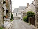 L'église vue des alentours. (Photos contemporaines.)