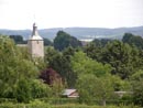 L'église vue des alentours. (Photos contemporaines.)