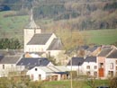 L'église vue des alentours. (Photos contemporaines.)