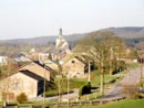 L'église vue des alentours. (Photos contemporaines.)